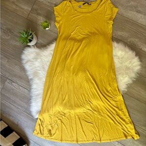 H BY HALSTON | Yellow Short Sleeve Soft High-Low Dress (M)